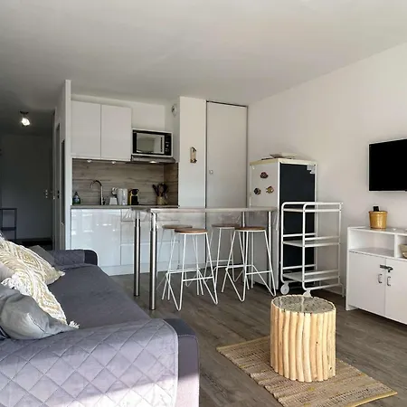 Apartment 2 Pieces A Avec Parking Prive - Fr-1-225c-160